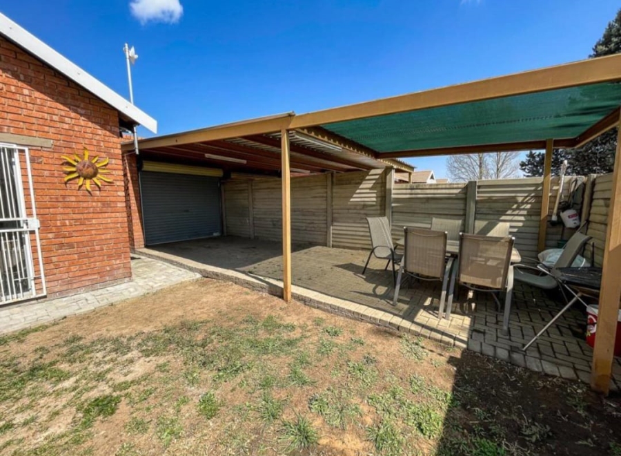 2 Bedroom Property for Sale in Deales Gift Free State